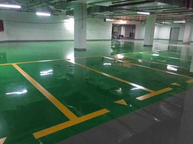 施工時(shí)怎么解決環(huán)氧地坪起泡及地坪漆流痕現(xiàn)象？